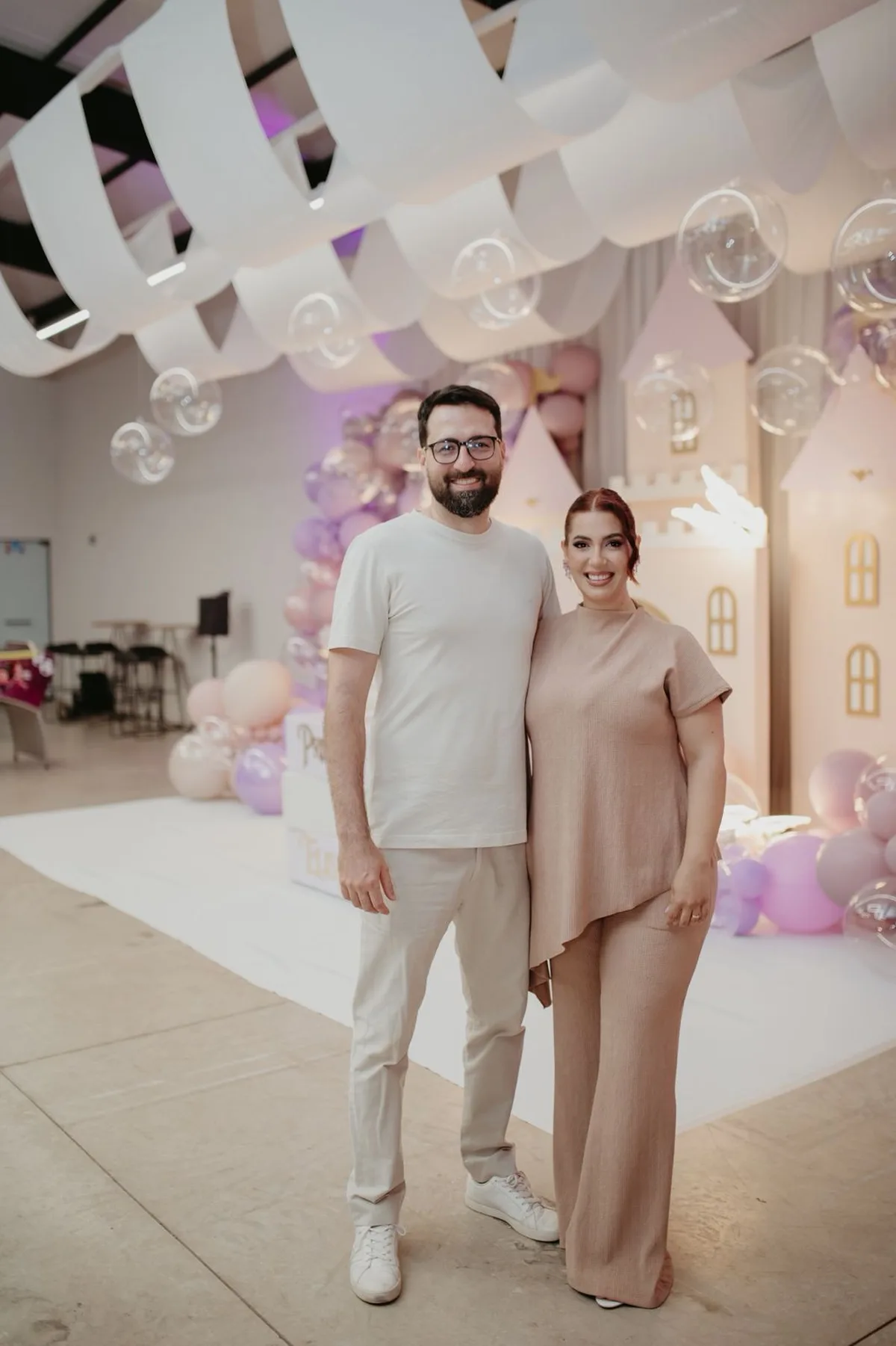 Síntique e Gustavo no salão do 3:16